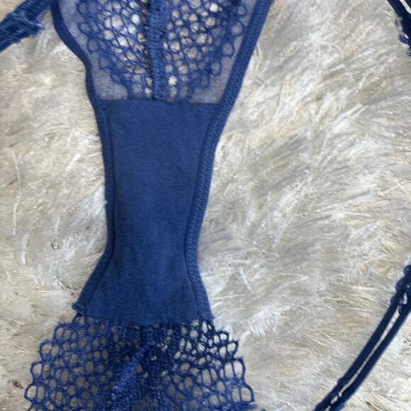 Victoria's Secret Blue Lace String Bikini Sz XS - Picture 4 of 5